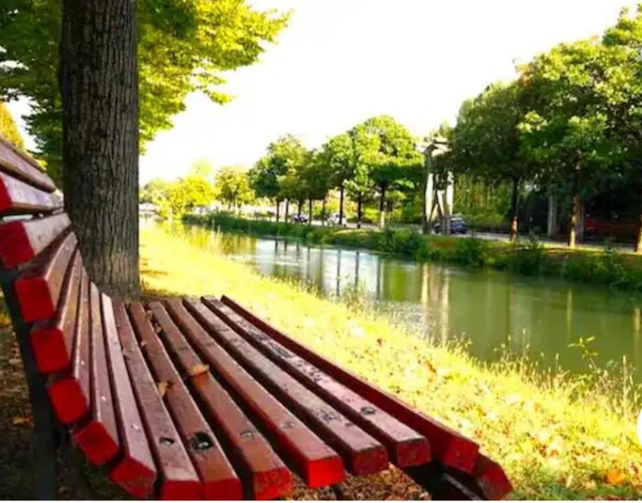 Sweet Mira Apartment Luaran gambar