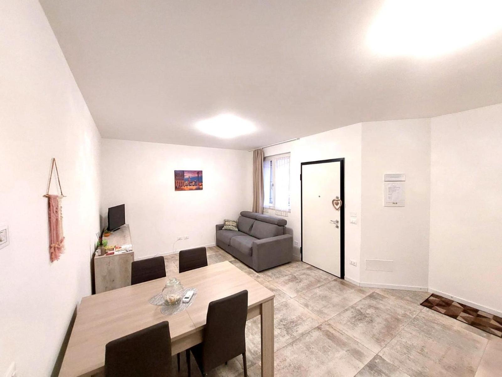Sweet Mira Apartment Luaran gambar