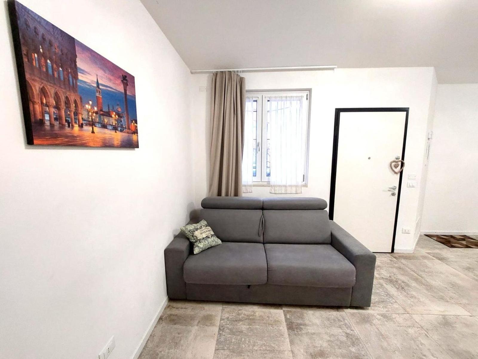 Sweet Mira Apartment Luaran gambar